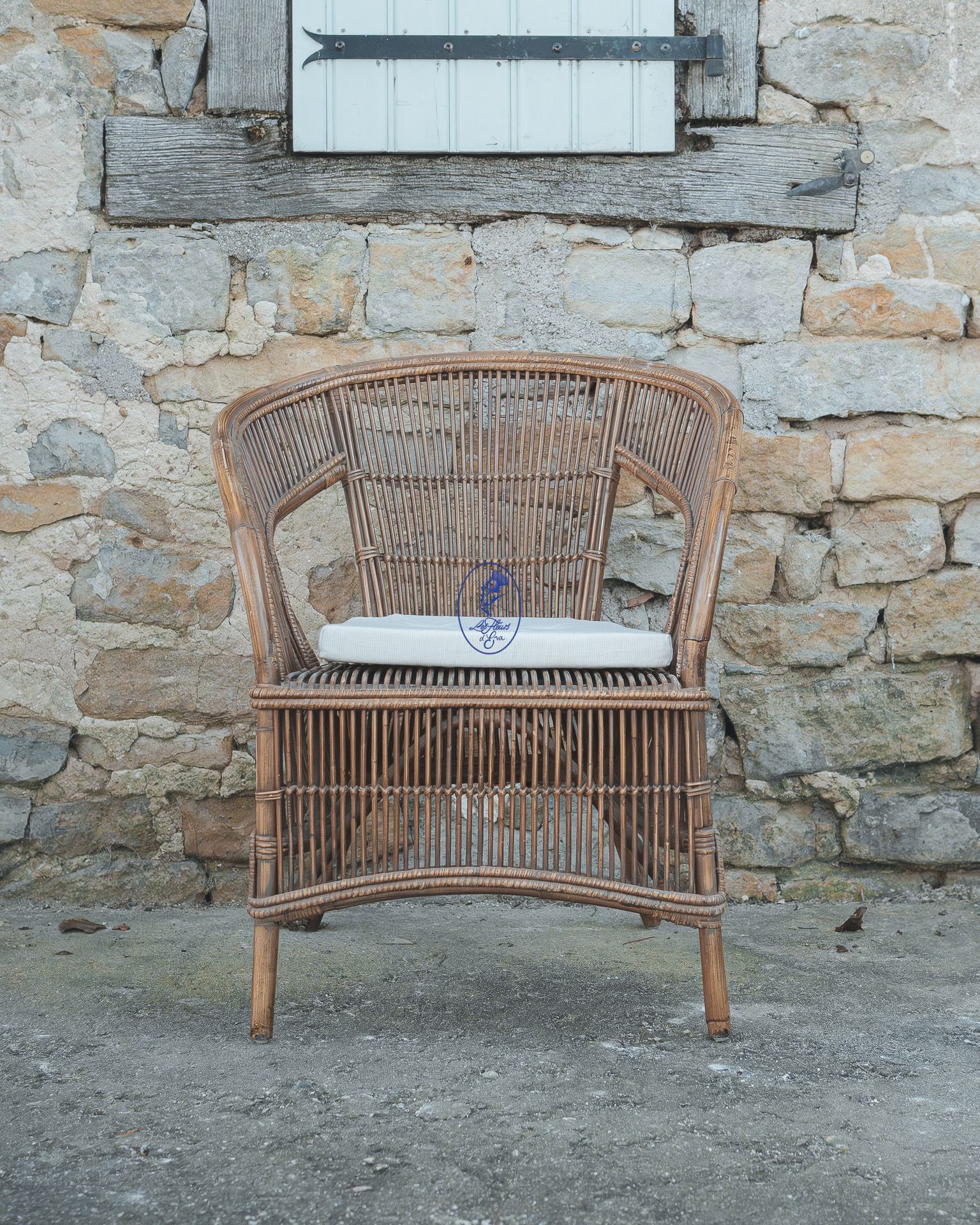 2 fauteuils disponibles 